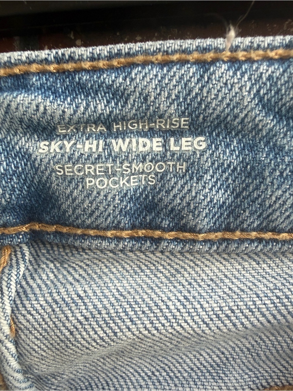 Old Navy Light Wash Extra High-Rise Sky-Hi Wide Leg Jeans - Picture 4 of 6